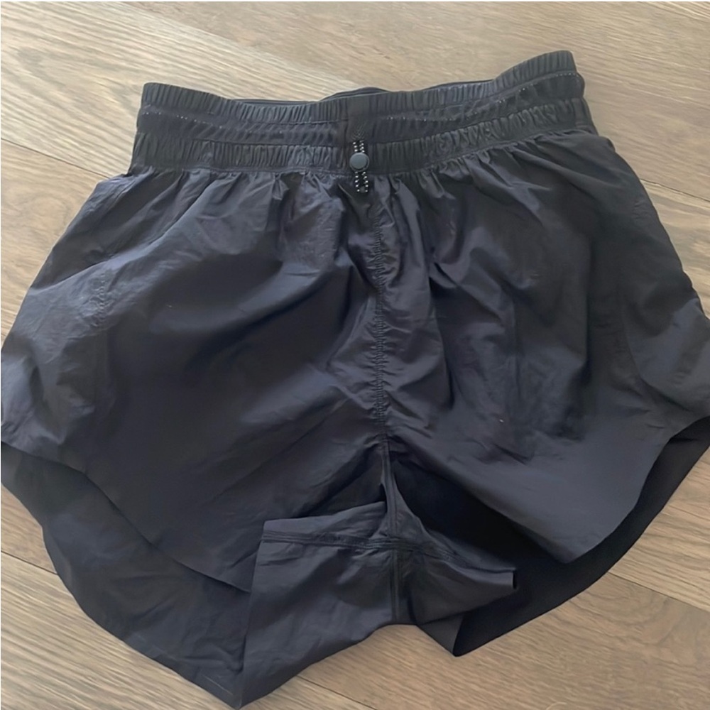 Lululemon Step Out High Rise Short 3" - Picture 2 of 8